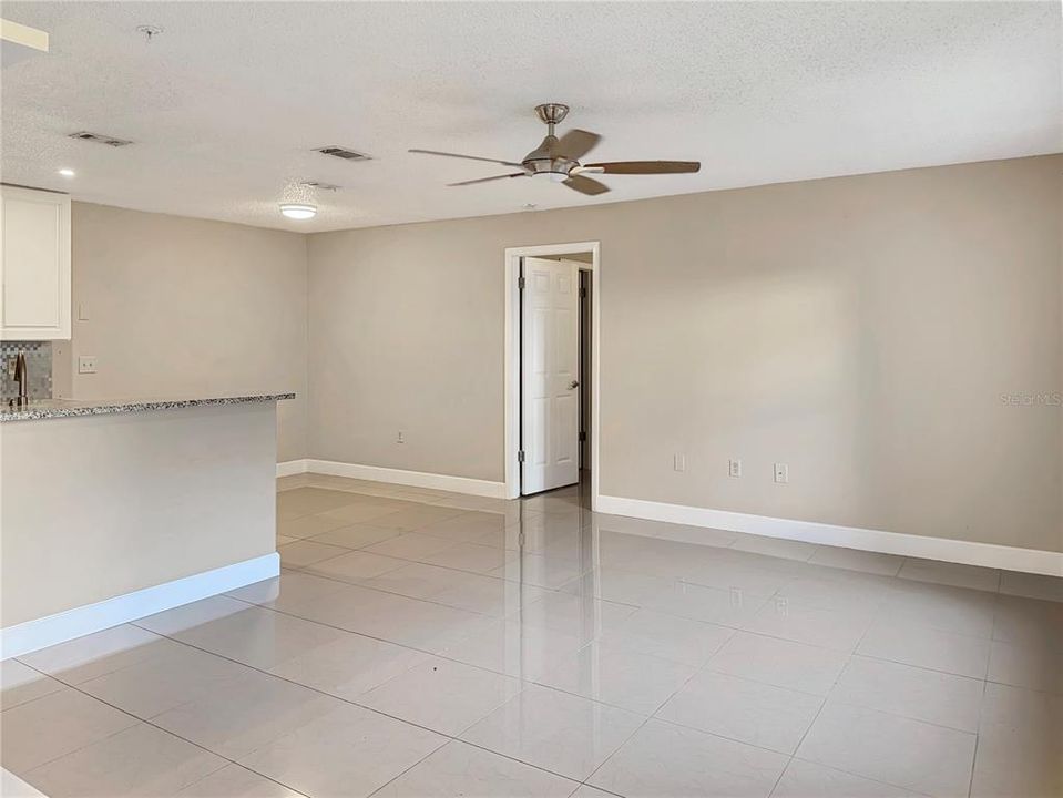 En Venta: $134,900 (2 camas, 2 baños, 1019 Pies cuadrados)