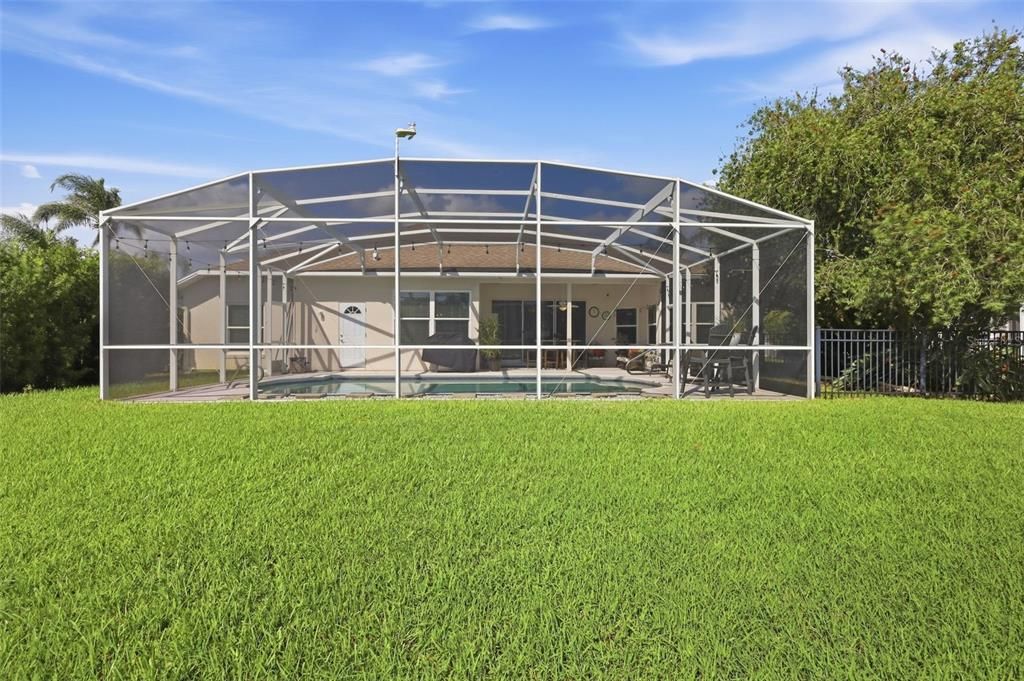 Active With Contract: $399,900 (3 beds, 2 baths, 1915 Square Feet)
