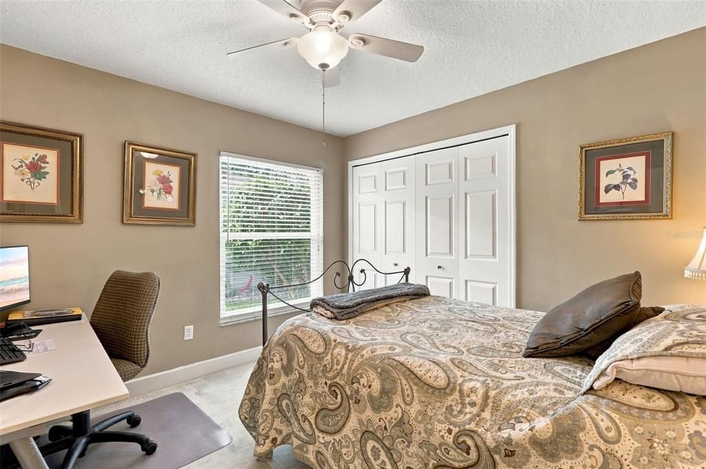 Active With Contract: $399,900 (3 beds, 2 baths, 1915 Square Feet)