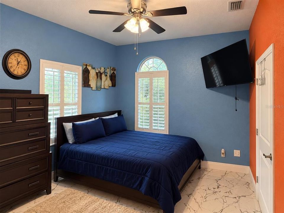 En Venta: $599,900 (3 camas, 2 baños, 1833 Pies cuadrados)