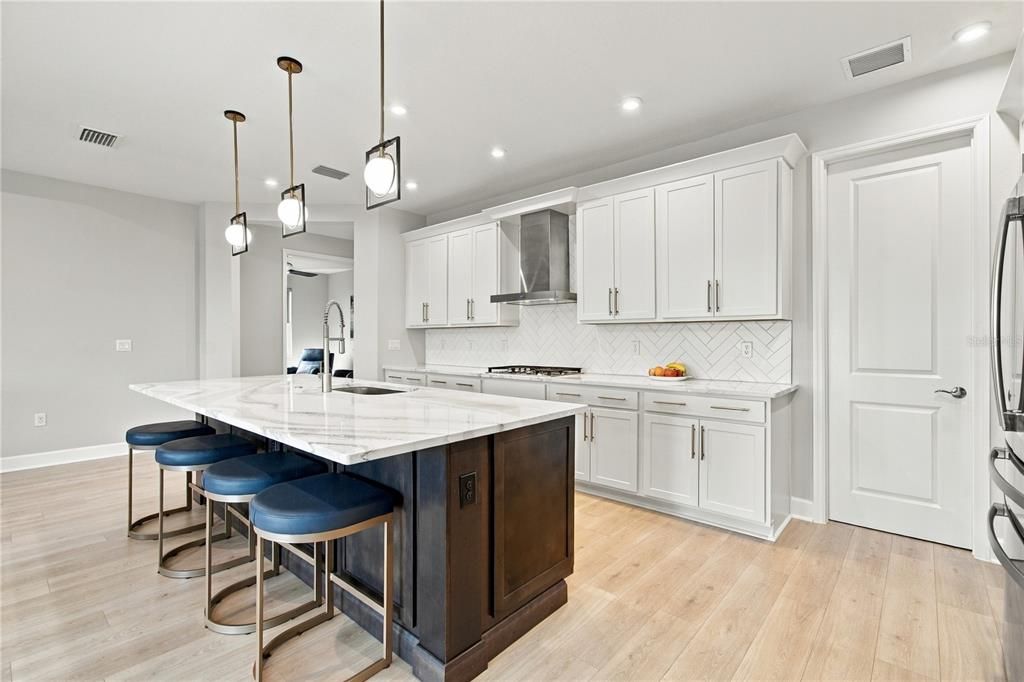 For Sale: $510,000 (2 beds, 2 baths, 1968 Square Feet)