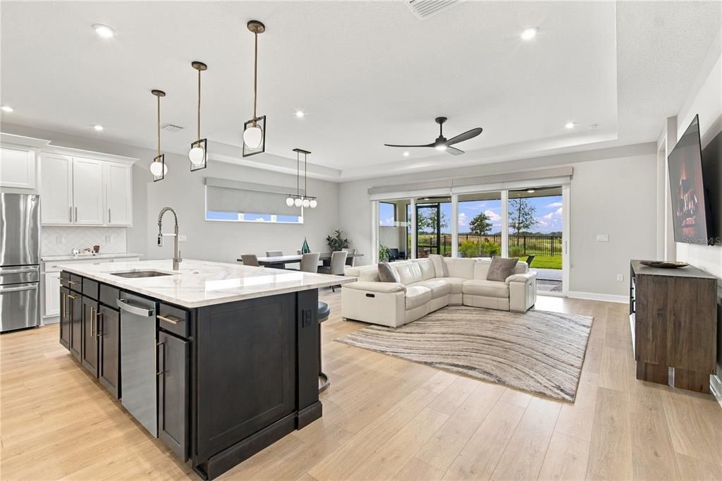For Sale: $510,000 (2 beds, 2 baths, 1968 Square Feet)