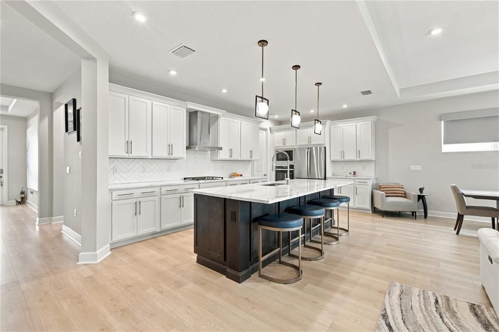 For Sale: $510,000 (2 beds, 2 baths, 1968 Square Feet)