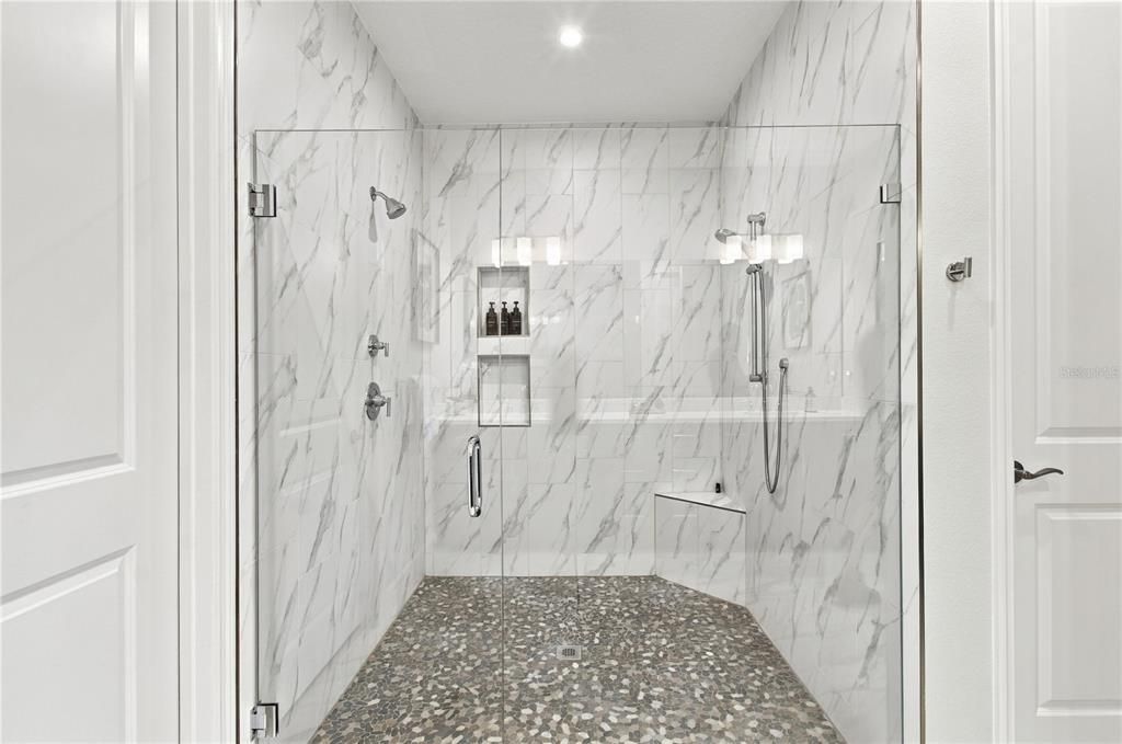 For Sale: $510,000 (2 beds, 2 baths, 1968 Square Feet)