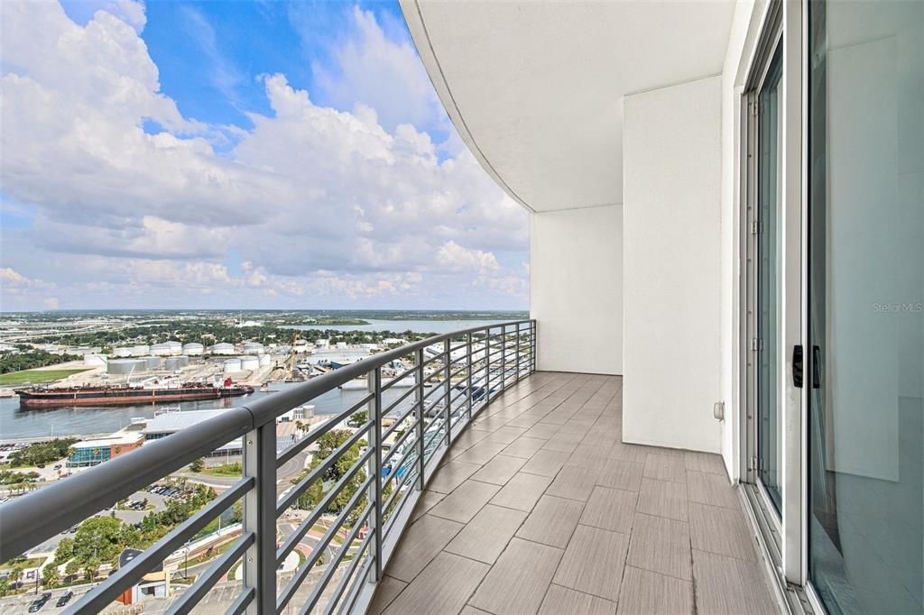 For Sale: $3,899,000 (3 beds, 3 baths, 4178 Square Feet)