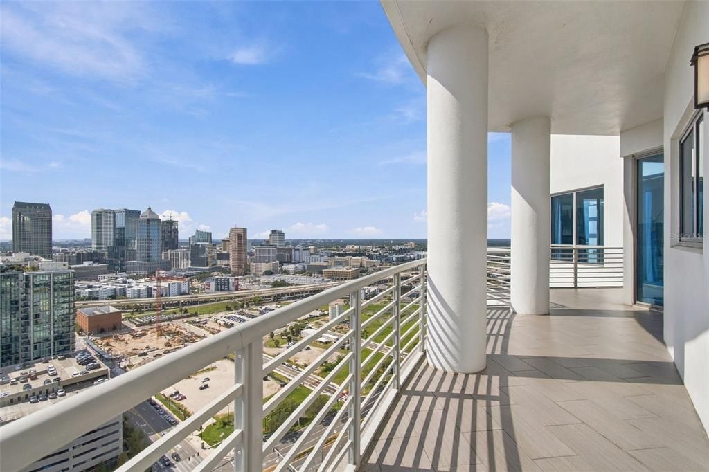 For Sale: $3,899,000 (3 beds, 3 baths, 4178 Square Feet)