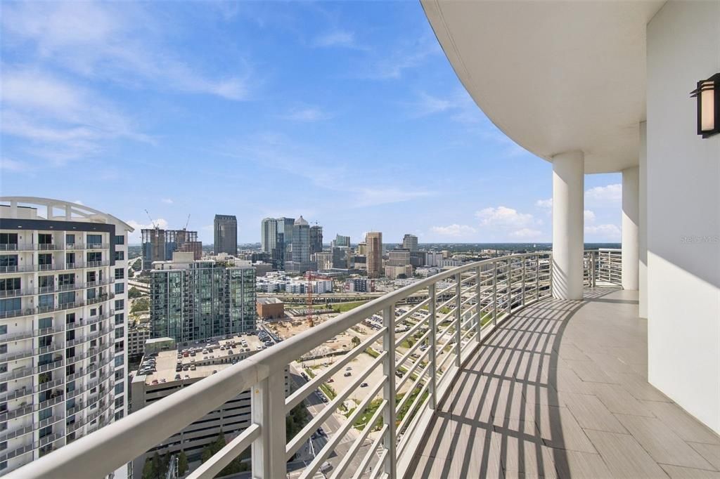 For Sale: $3,899,000 (3 beds, 3 baths, 4178 Square Feet)