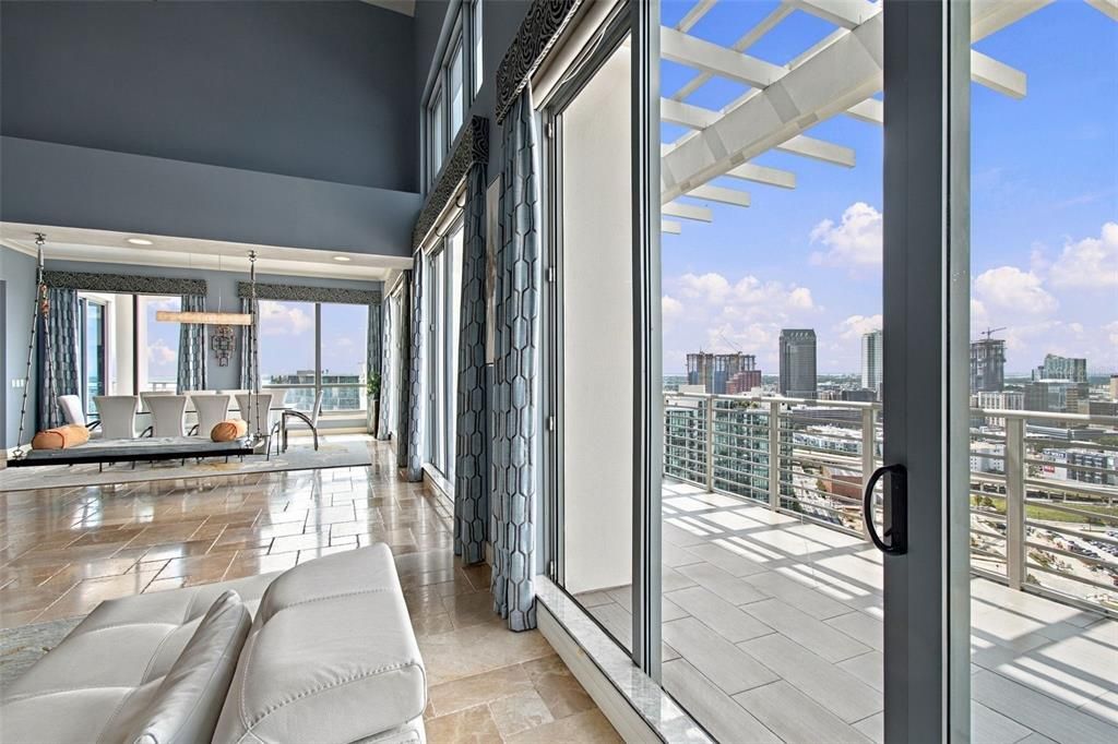 For Sale: $3,899,000 (3 beds, 3 baths, 4178 Square Feet)