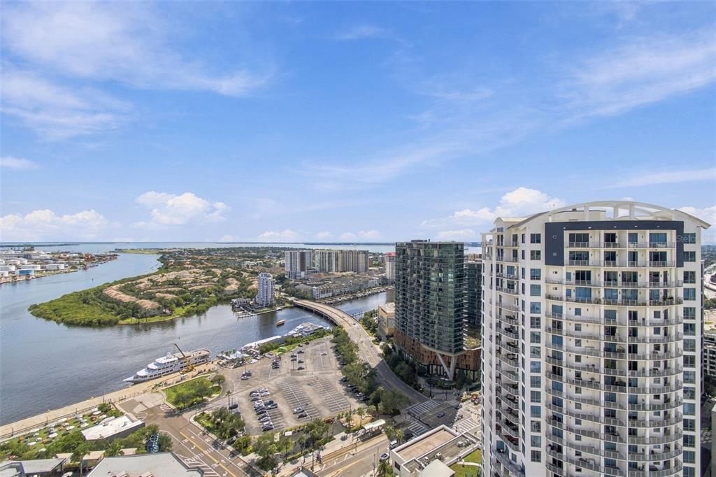 For Sale: $3,899,000 (3 beds, 3 baths, 4178 Square Feet)