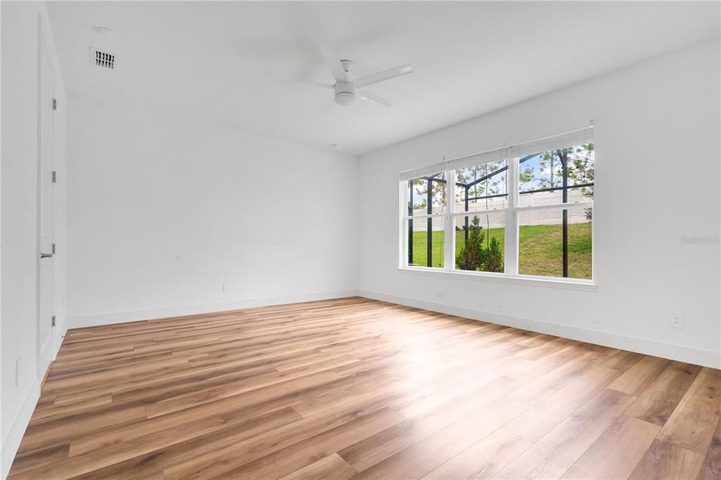 En Venta: $540,000 (4 camas, 3 baños, 2401 Pies cuadrados)