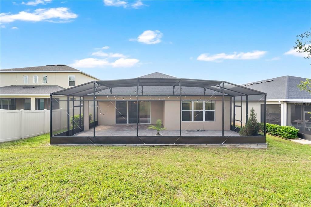 En Venta: $540,000 (4 camas, 3 baños, 2401 Pies cuadrados)