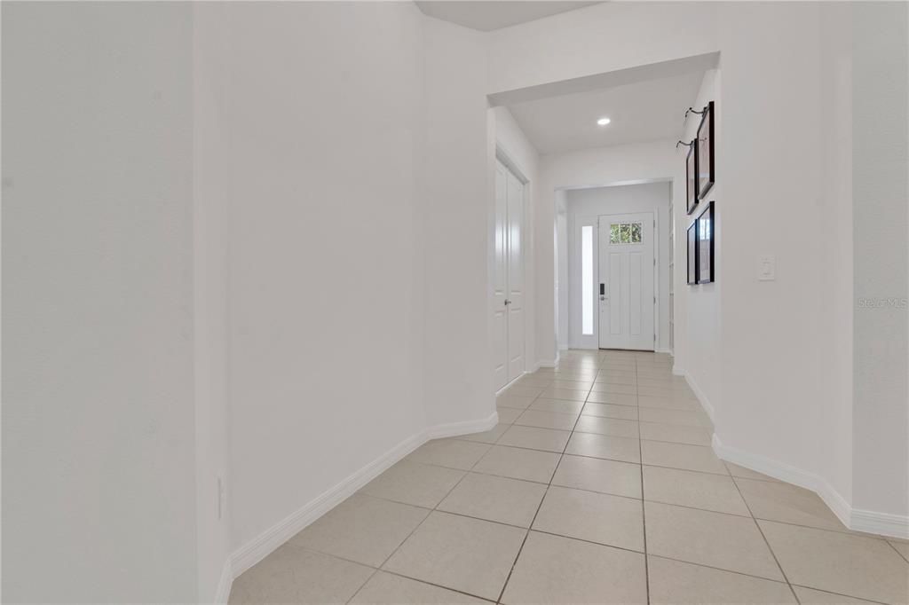 En Venta: $540,000 (4 camas, 3 baños, 2401 Pies cuadrados)