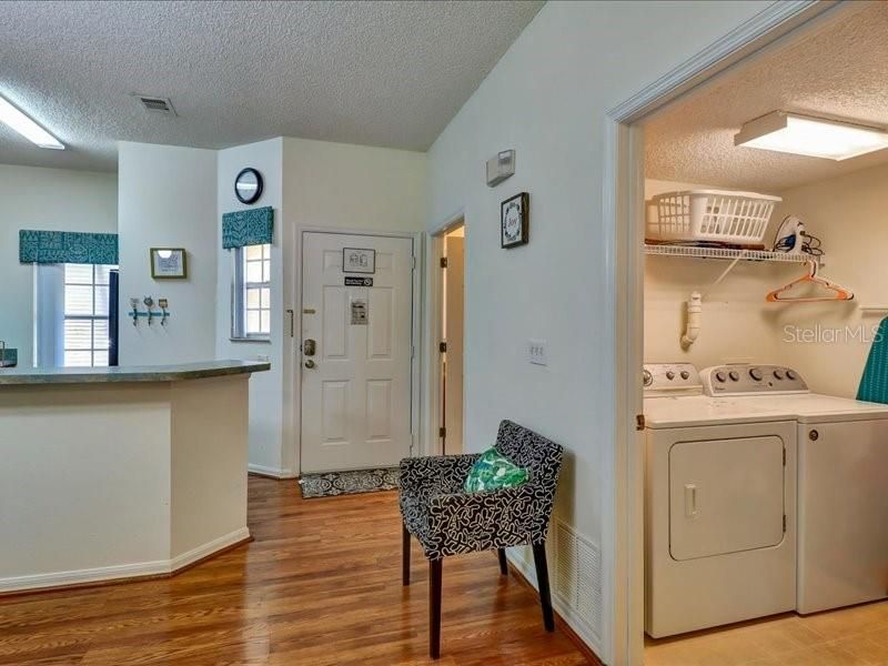 For Rent: $2,000 (3 beds, 2 baths, 1291 Square Feet)