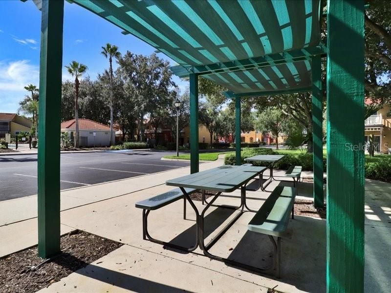 For Rent: $2,000 (3 beds, 2 baths, 1291 Square Feet)