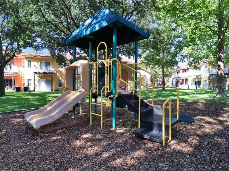 For Rent: $2,000 (3 beds, 2 baths, 1291 Square Feet)