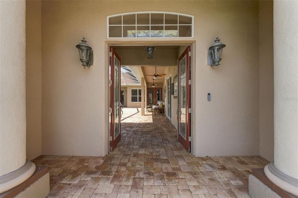 En Venta: $677,000 (5 camas, 4 baños, 3171 Pies cuadrados)