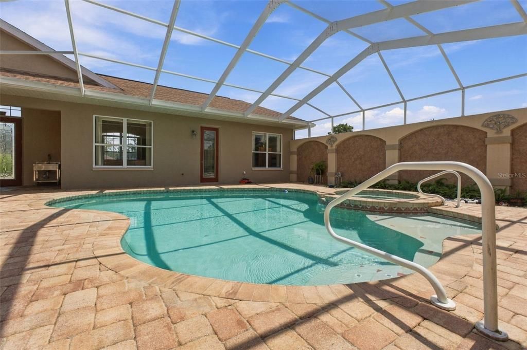 En Venta: $677,000 (5 camas, 4 baños, 3171 Pies cuadrados)
