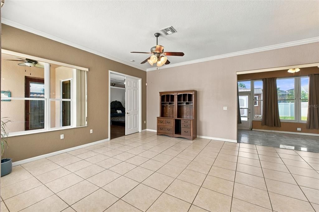 En Venta: $677,000 (5 camas, 4 baños, 3171 Pies cuadrados)
