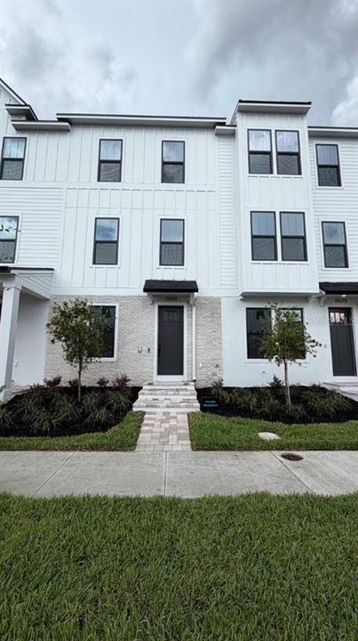 For Rent: $3,095 (4 beds, 3 baths, 1921 Square Feet)