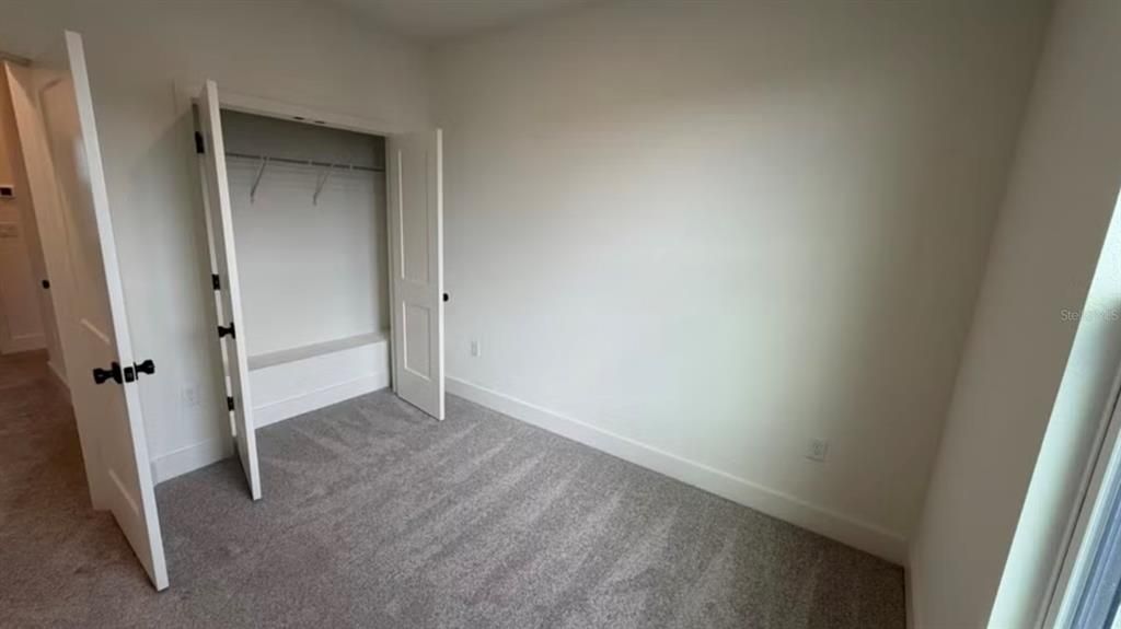 For Rent: $3,095 (4 beds, 3 baths, 1921 Square Feet)