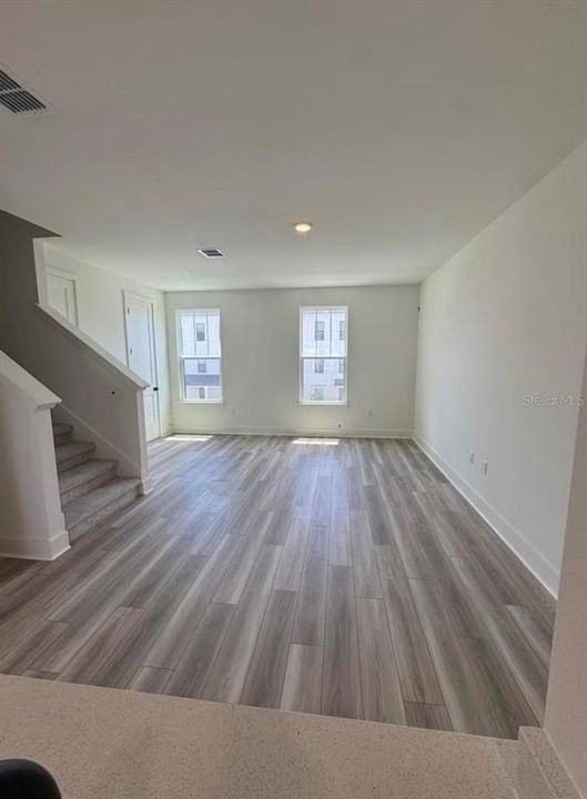 For Rent: $3,095 (4 beds, 3 baths, 1921 Square Feet)