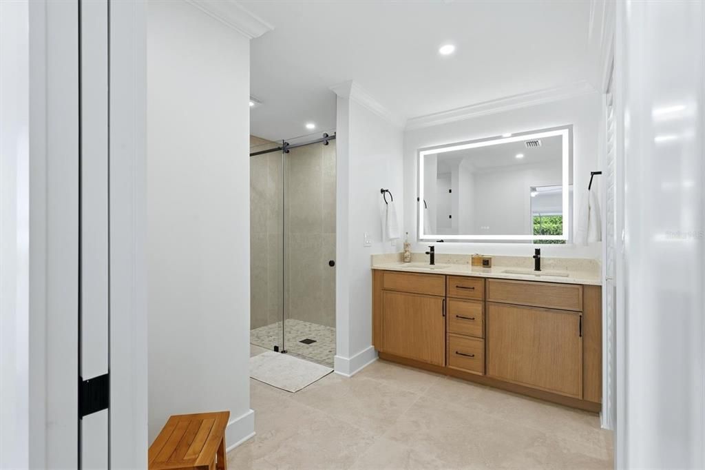 Active With Contract: $695,000 (3 beds, 2 baths, 1911 Square Feet)
