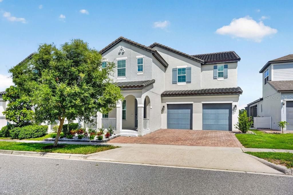For Sale: $1,090,000 (5 beds, 4 baths, 3878 Square Feet)