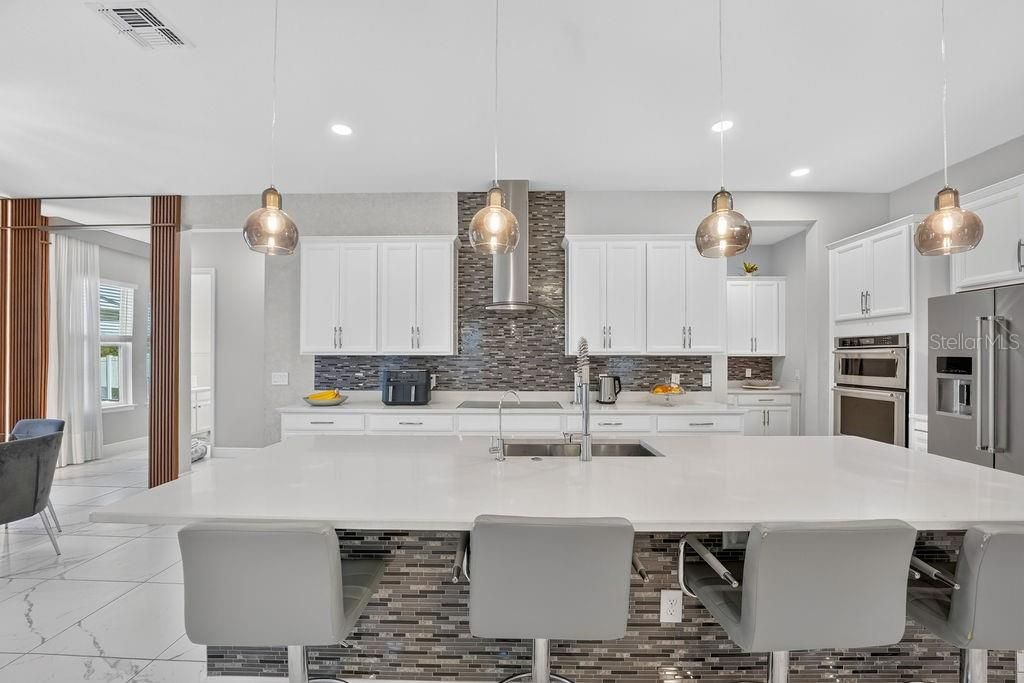 For Sale: $1,090,000 (5 beds, 4 baths, 3878 Square Feet)