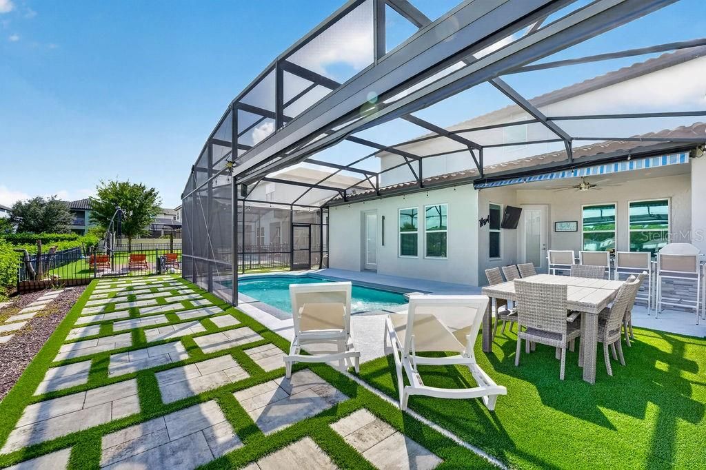 For Sale: $1,090,000 (5 beds, 4 baths, 3878 Square Feet)