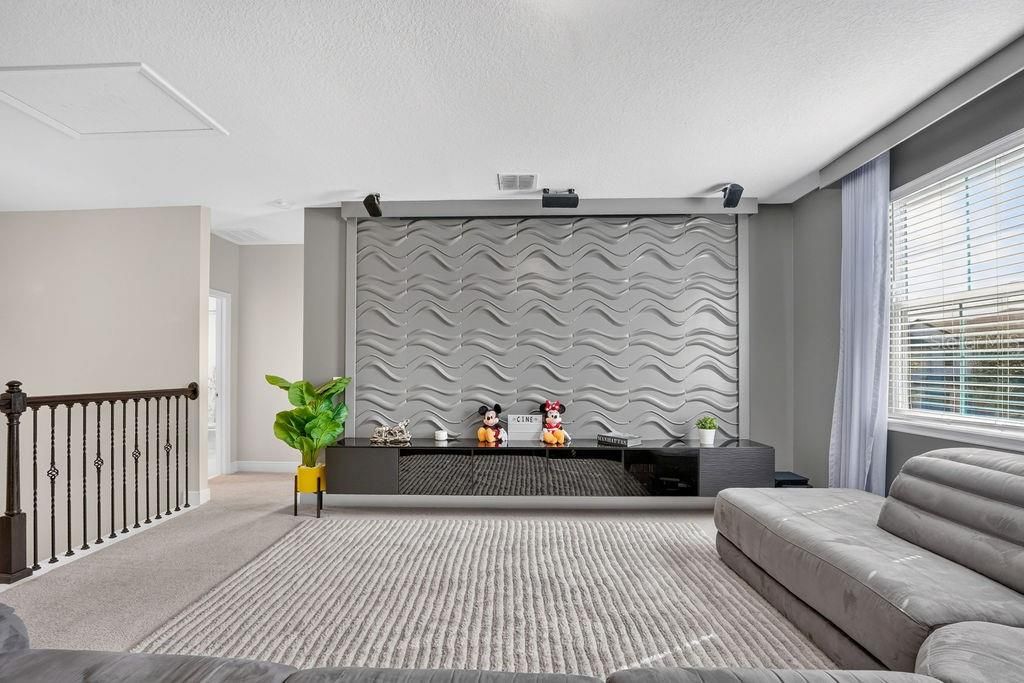 For Sale: $1,090,000 (5 beds, 4 baths, 3878 Square Feet)