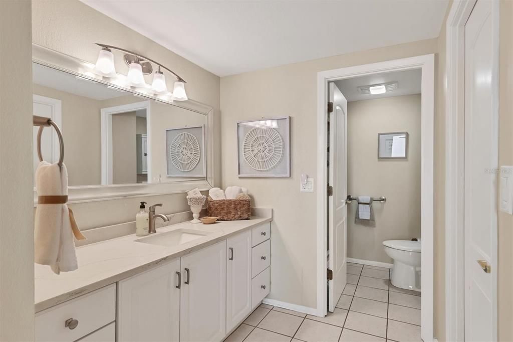 For Sale: $790,000 (2 beds, 2 baths, 1421 Square Feet)