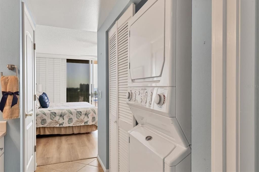 For Sale: $790,000 (2 beds, 2 baths, 1421 Square Feet)