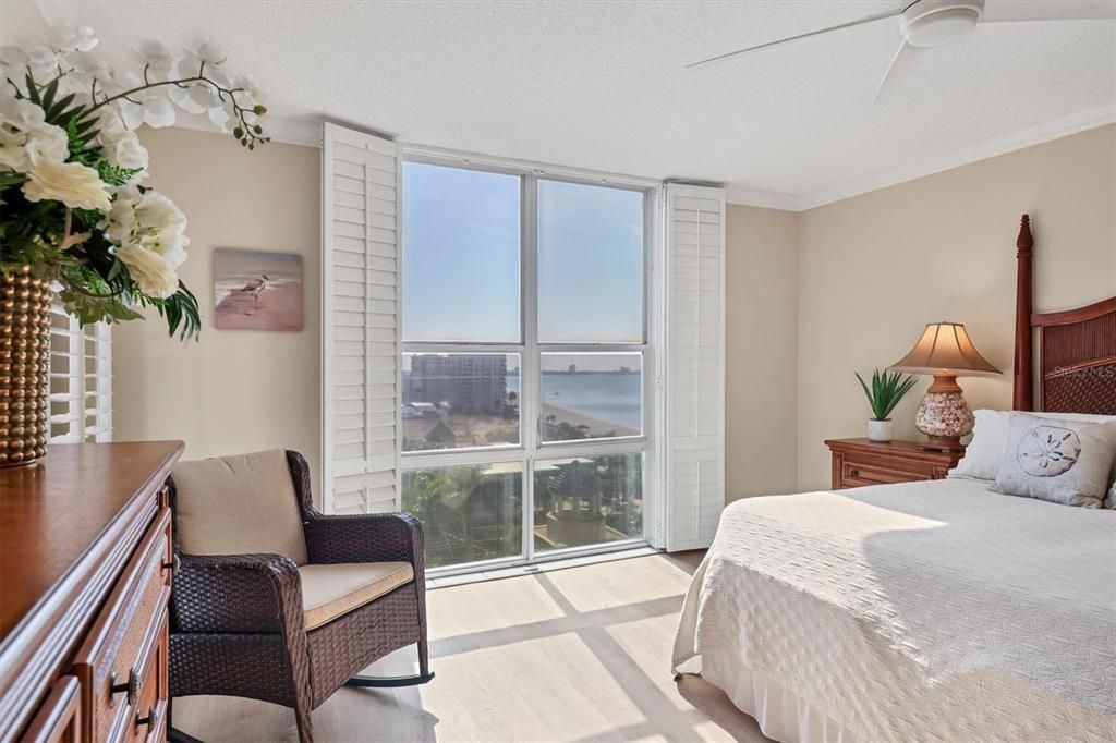 For Sale: $790,000 (2 beds, 2 baths, 1421 Square Feet)