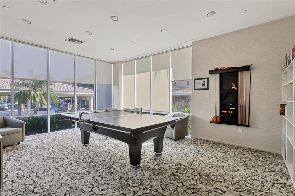 For Sale: $790,000 (2 beds, 2 baths, 1421 Square Feet)