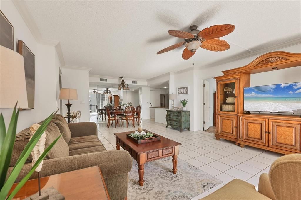 For Sale: $790,000 (2 beds, 2 baths, 1421 Square Feet)
