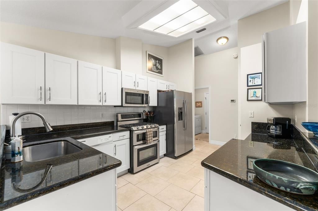 En Venta: $359,900 (3 camas, 2 baños, 1760 Pies cuadrados)