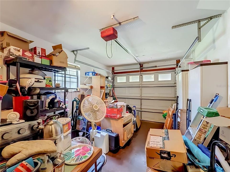 For Sale: $199,500 (2 beds, 2 baths, 940 Square Feet)