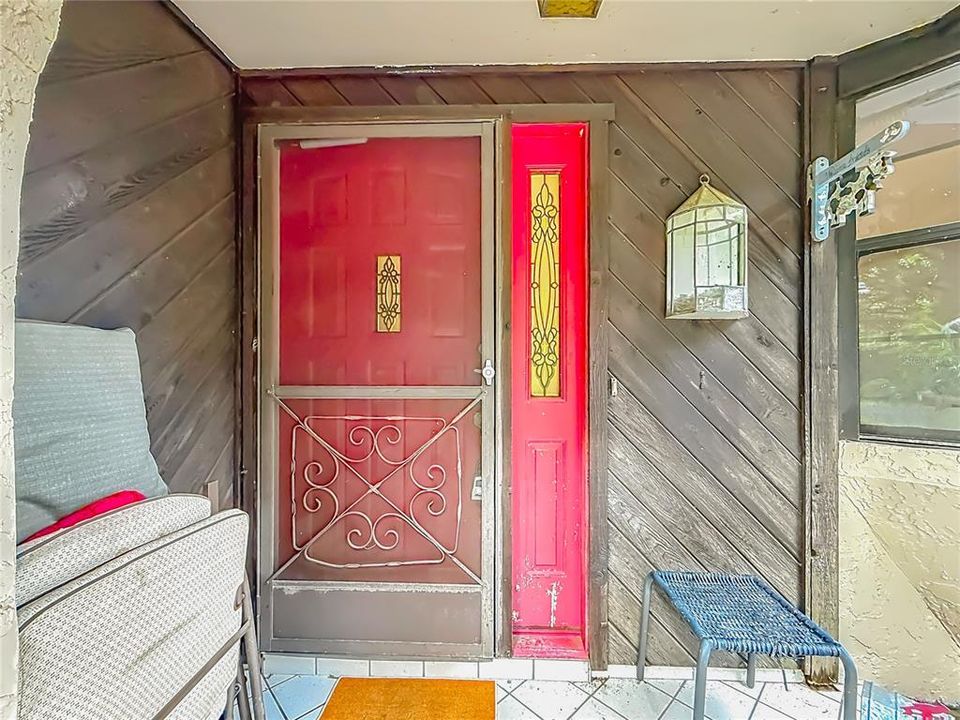 For Sale: $199,500 (2 beds, 2 baths, 940 Square Feet)