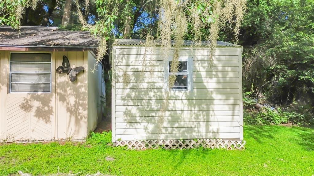 For Sale: $199,500 (2 beds, 2 baths, 940 Square Feet)