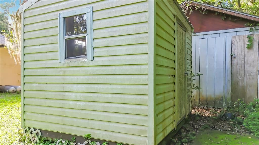 For Sale: $199,500 (2 beds, 2 baths, 940 Square Feet)