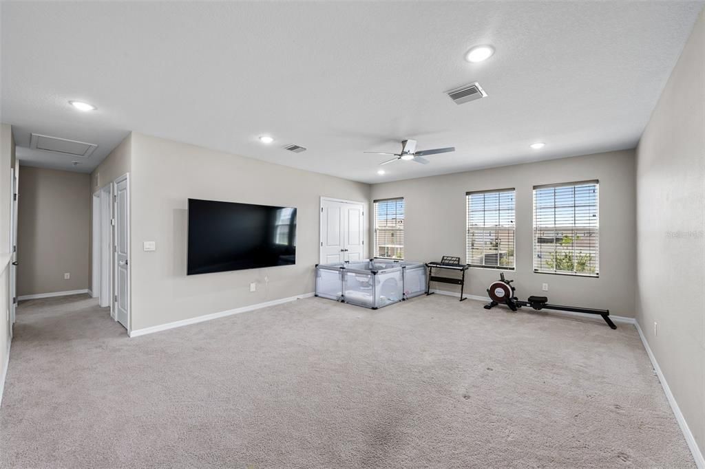 For Sale: $495,000 (4 beds, 3 baths, 2756 Square Feet)