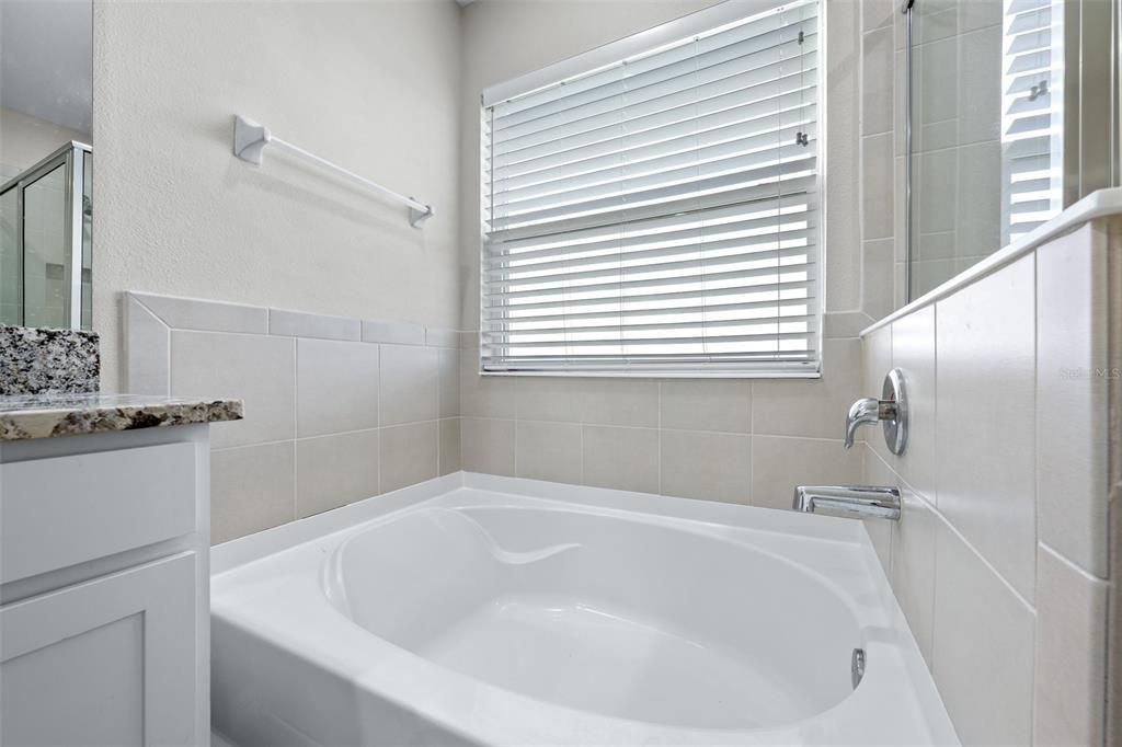 For Sale: $495,000 (4 beds, 3 baths, 2756 Square Feet)