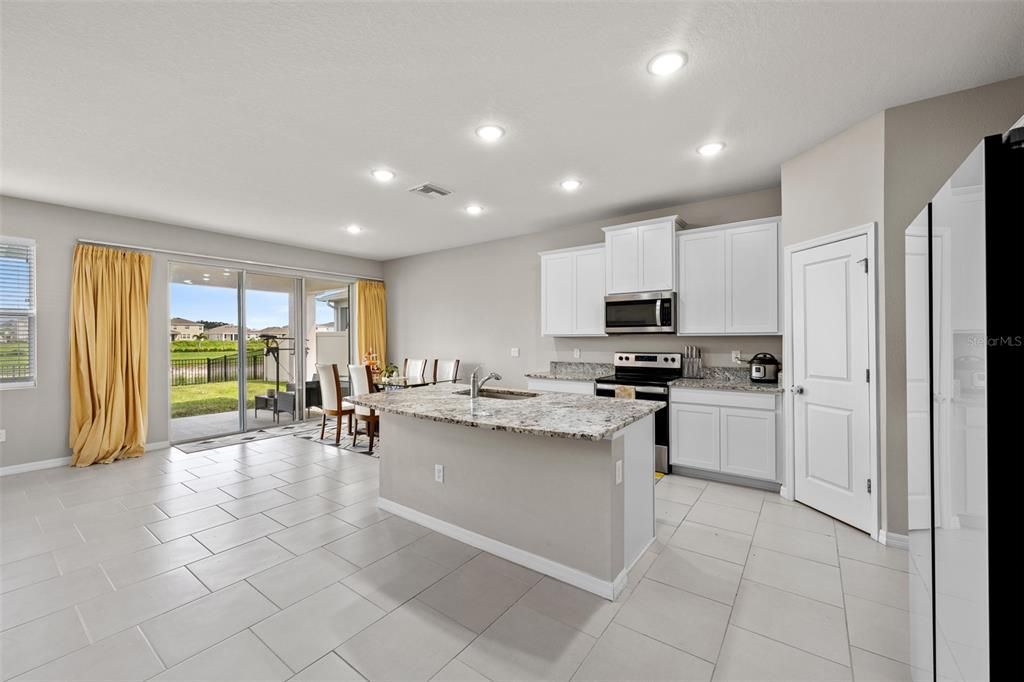 For Sale: $495,000 (4 beds, 3 baths, 2756 Square Feet)