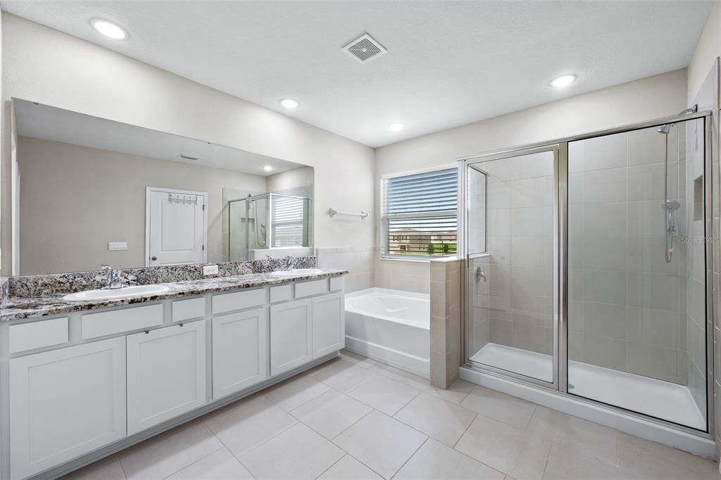 For Sale: $495,000 (4 beds, 3 baths, 2756 Square Feet)