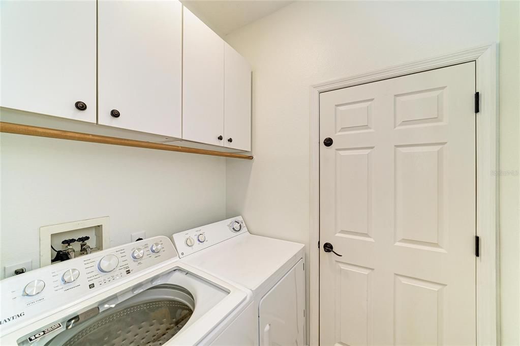 For Sale: $499,000 (4 beds, 2 baths, 1969 Square Feet)