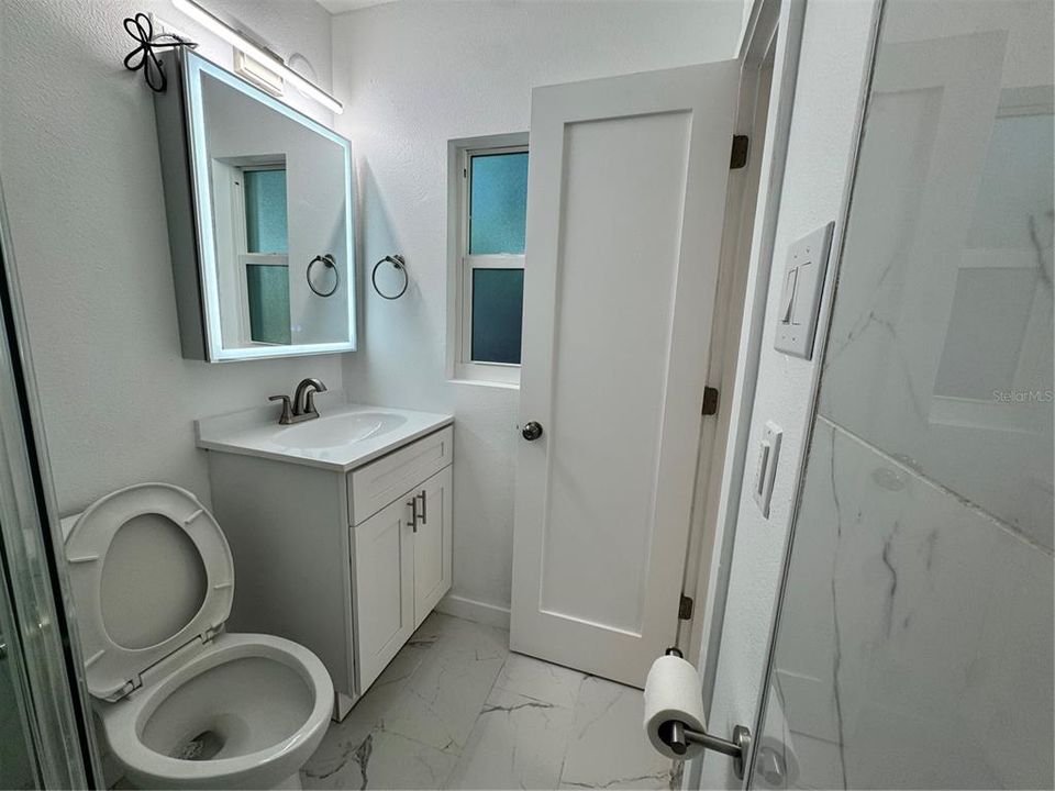 For Rent: $1,800 (1 beds, 1 baths, 498 Square Feet)