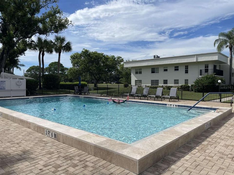 For Sale: $349,700 (2 beds, 2 baths, 1798 Square Feet)