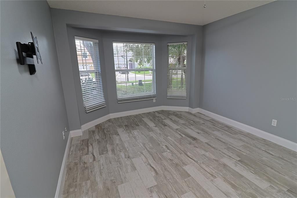 For Sale: $445,000 (3 beds, 2 baths, 1750 Square Feet)