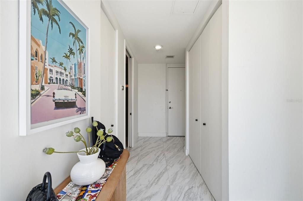 For Sale: $598,000 (1 beds, 1 baths, 1381 Square Feet)