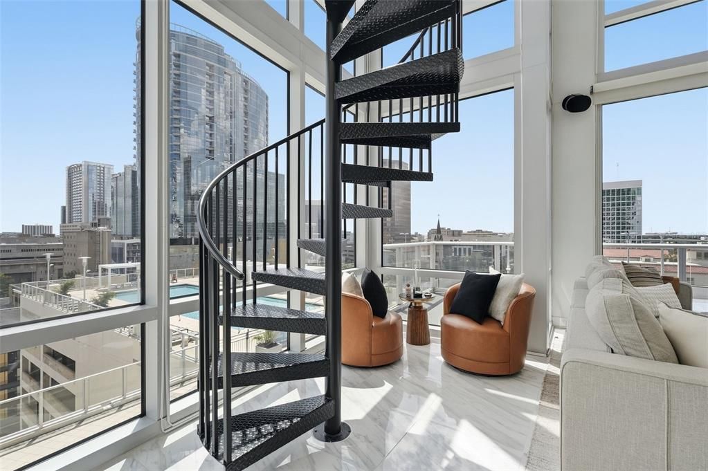 For Sale: $598,000 (1 beds, 1 baths, 1381 Square Feet)